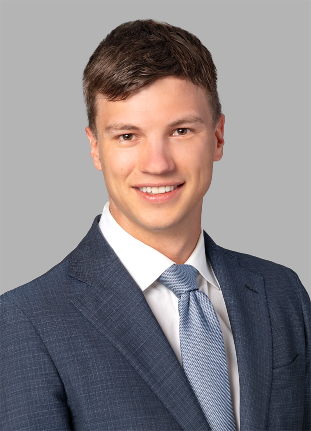 Etienne Lacroix-Couillard, Lawyer