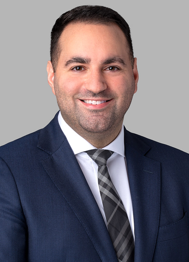 Joshua Zlotnick, Lawyer, Member of the Ontario and British Columbia Bar, Not a Member of the Barreau du Québec