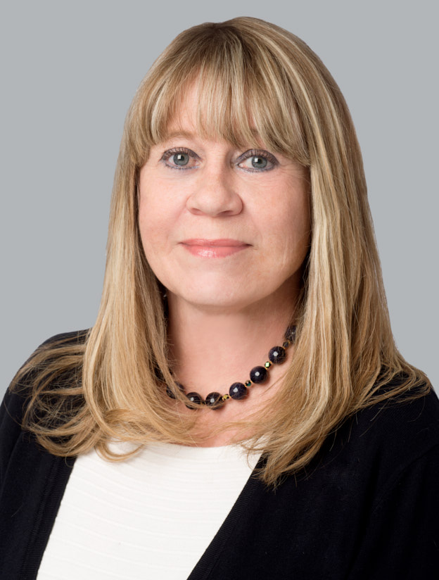Odette Nadon, Lawyer