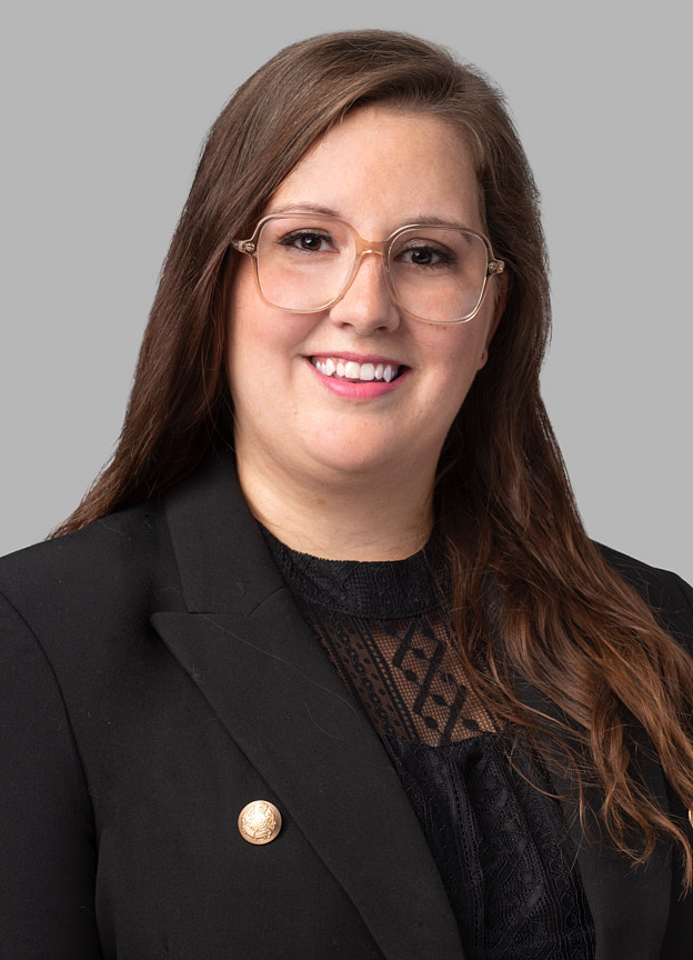 Amelia Carland, Parajuriste sénior en immigration d’affaires