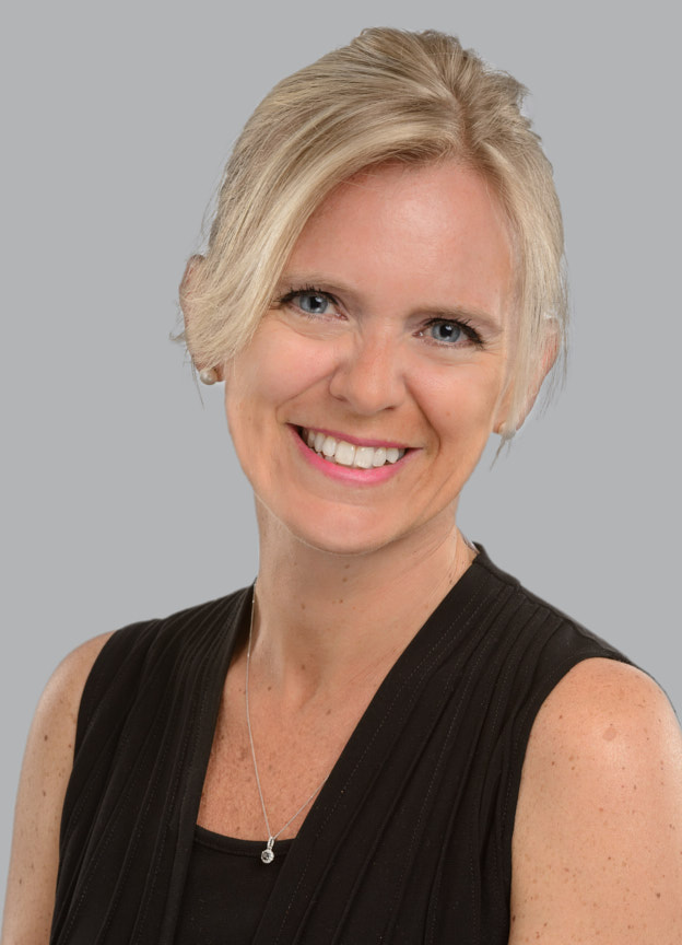 Chantale Simard, Parajuriste / Coordonnatrice des services corporatifs