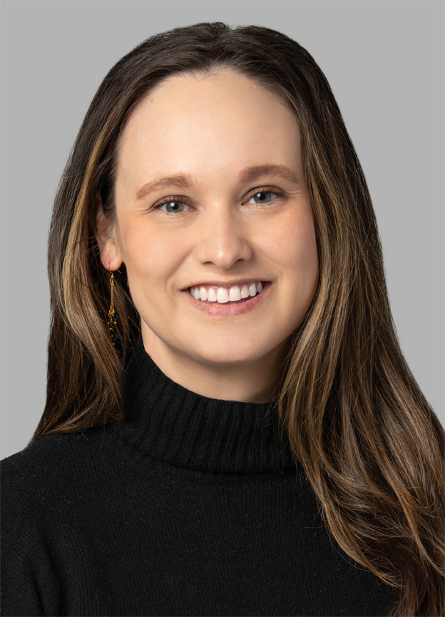 Elizabeth Walker, Parajuriste sénior en immigration d’affaires