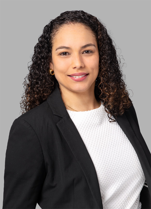 Erika Bouchereau, Stagiaire en droit