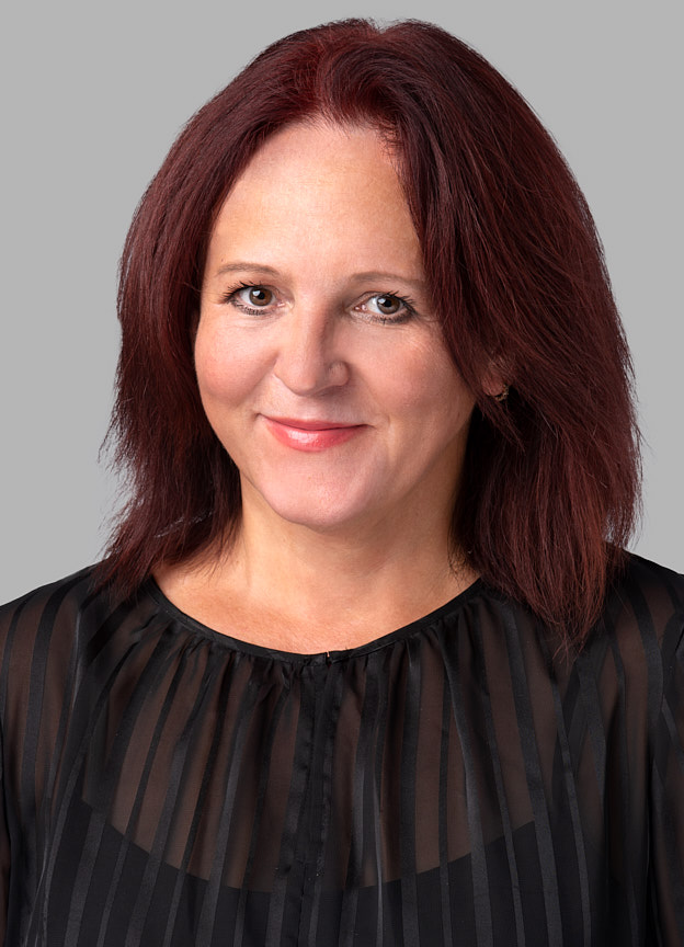 Olga Pavlyuk, Parajuriste en brevets