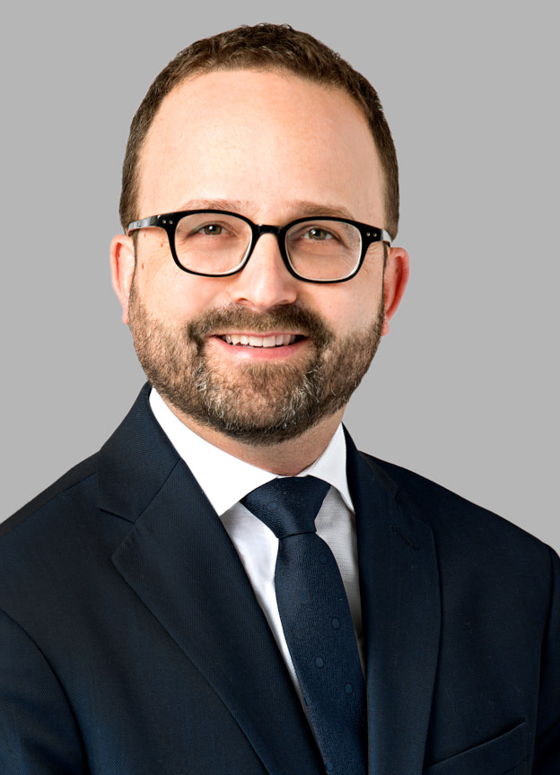 Pascal Gagnon, Parajuriste en services corporatifs