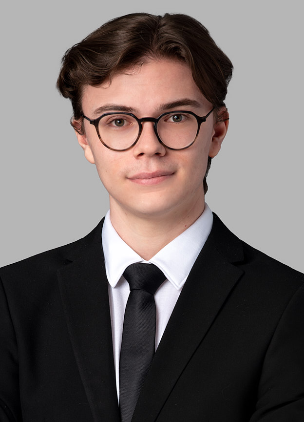 Paul Caron-Plaisance, Stagiaire en droit